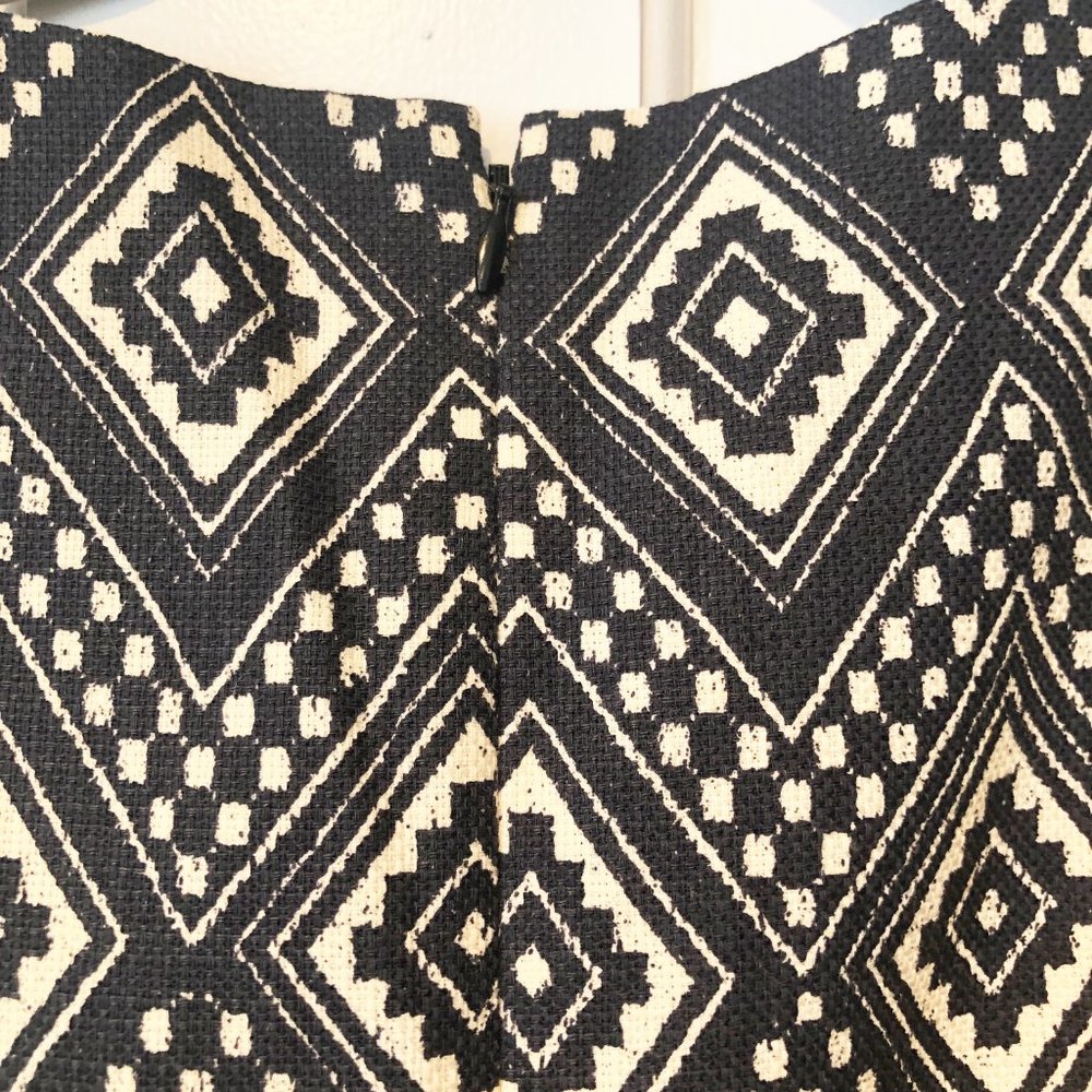 J. Crew Ikat Geometric Sleeveless Fit and Flare Shift Dress Black White 2 - Picture 8 of 10